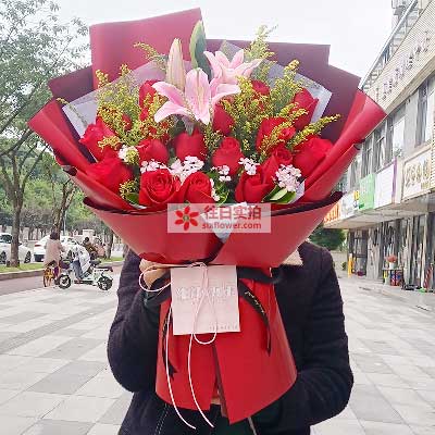 营口19朵红玫瑰百合，与你幸福前行